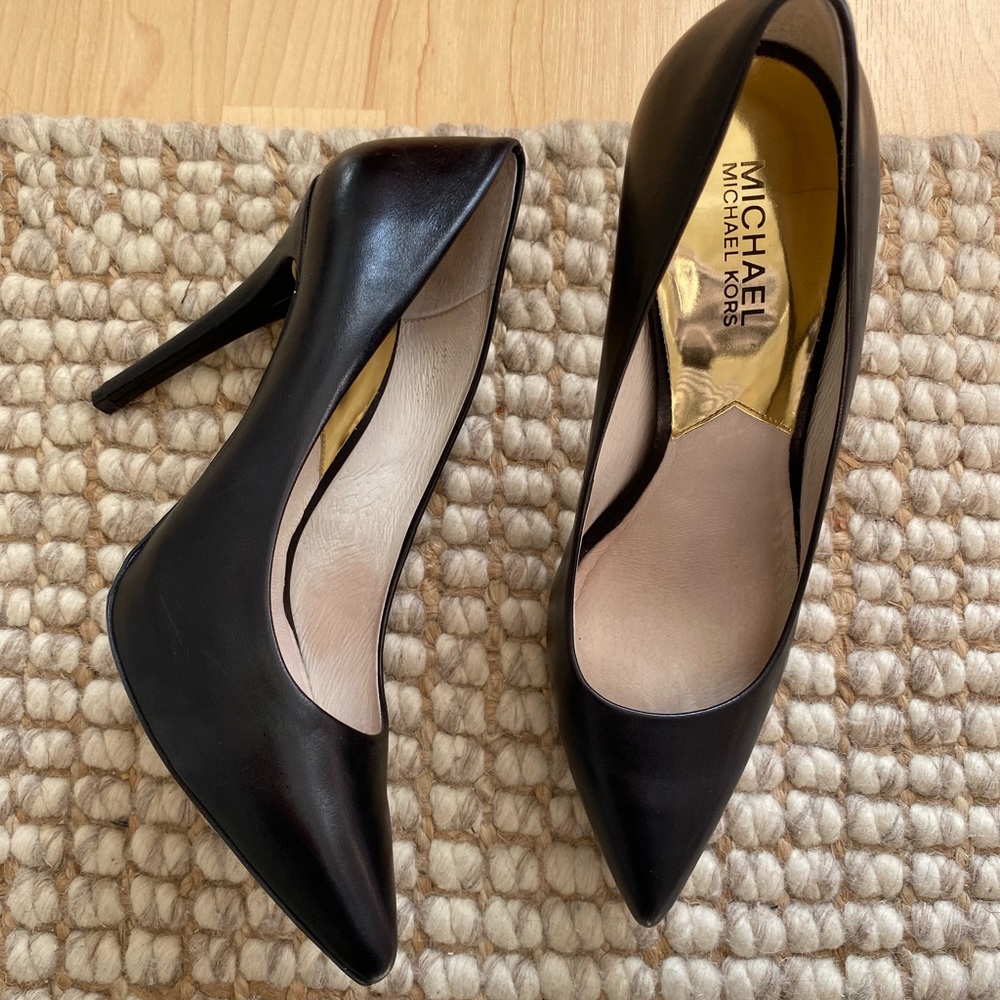 MICHAEL by Michael Kors Leather Pumps